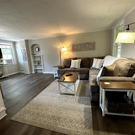 Comfy Classic Cute Apartment